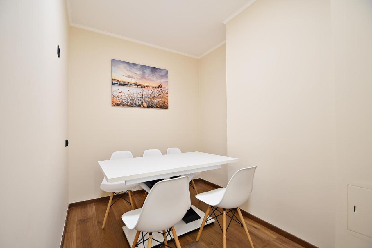 Wola Apartment 바르샤바 외부 사진